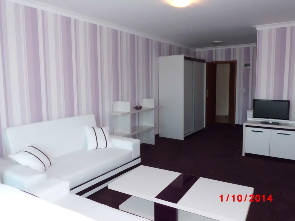 Семеен Хотел Кристал Smolyan Ruang foto