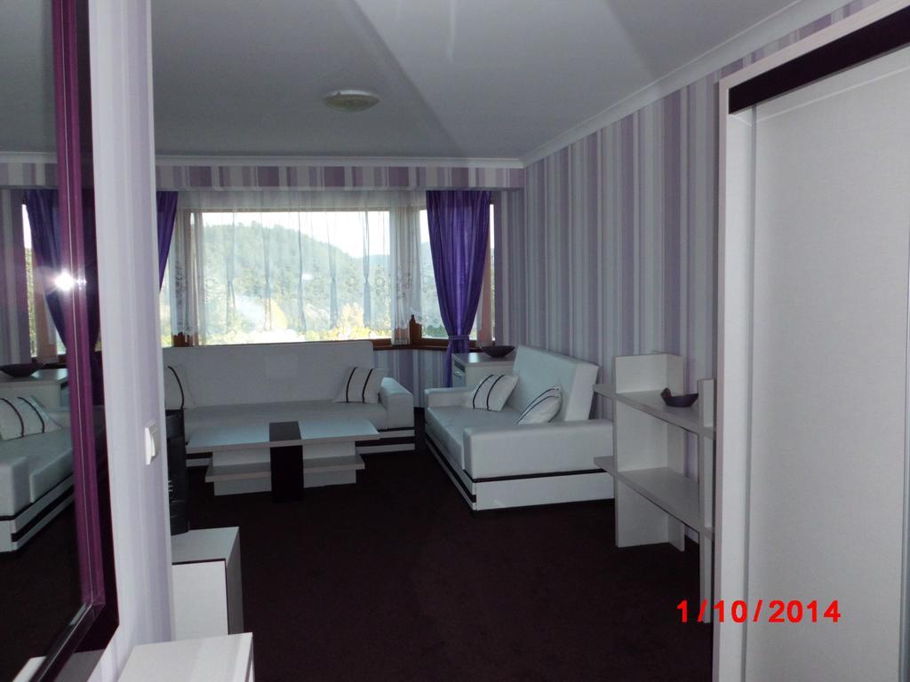 Семеен Хотел Кристал Smolyan Ruang foto