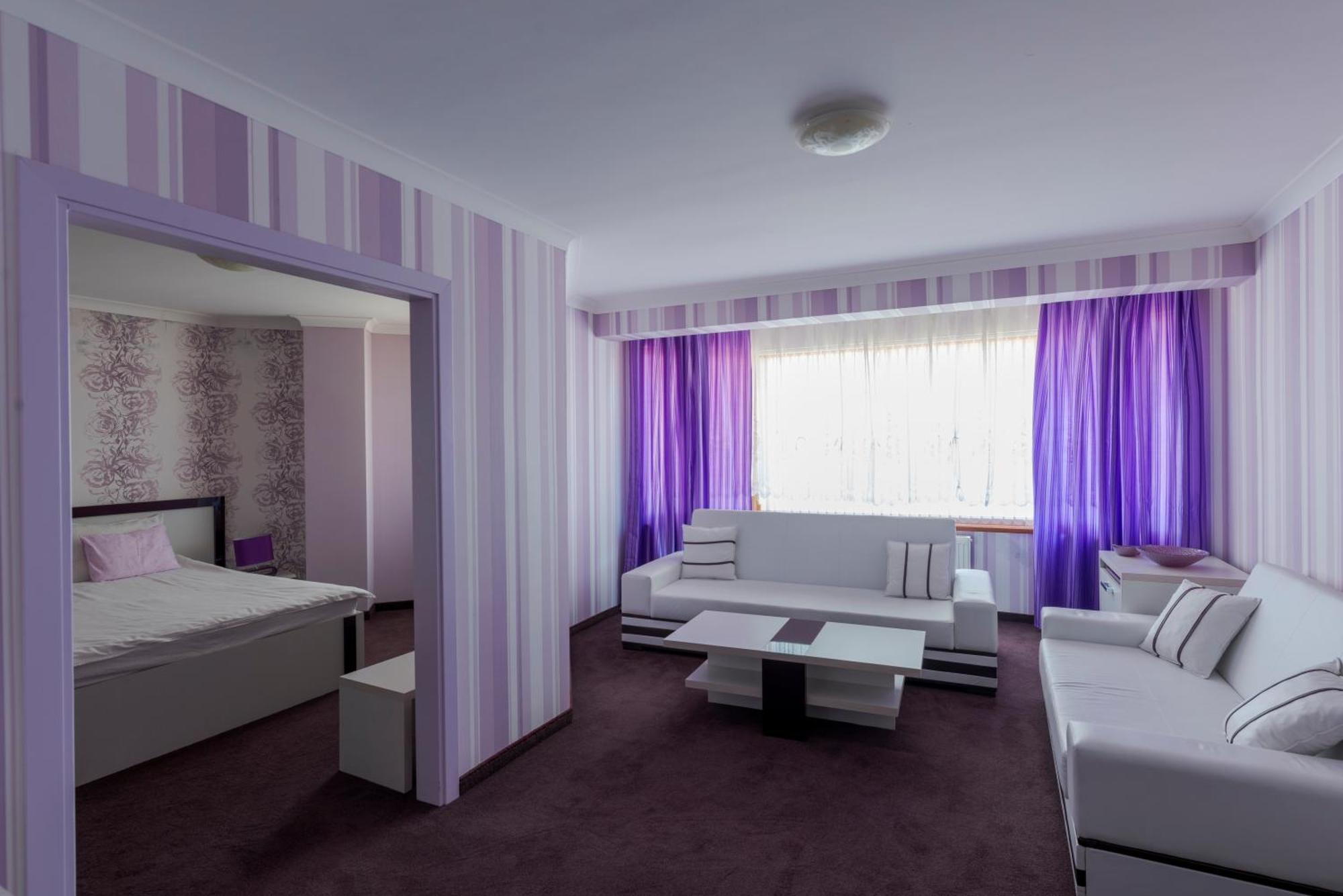 Семеен Хотел Кристал Smolyan Bagian luar foto