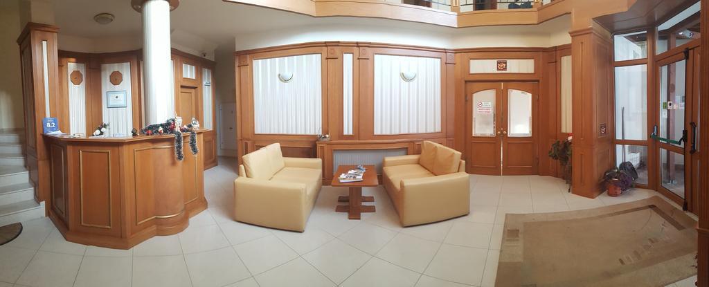 Семеен Хотел Кристал Smolyan Bagian luar foto