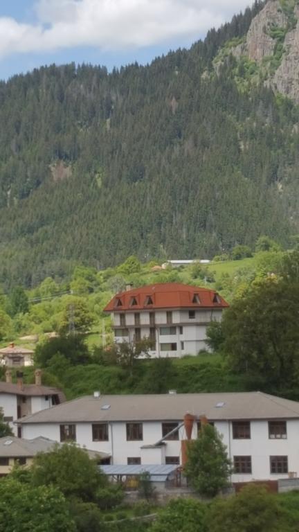 Семеен Хотел Кристал Smolyan Bagian luar foto