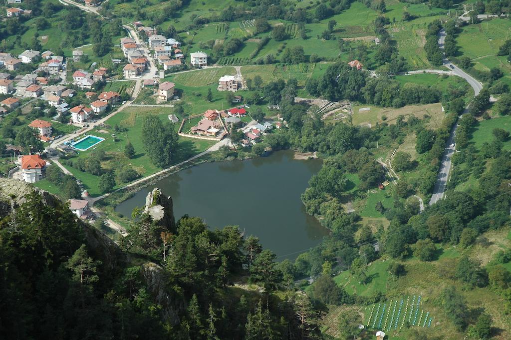 Семеен Хотел Кристал Smolyan Bagian luar foto