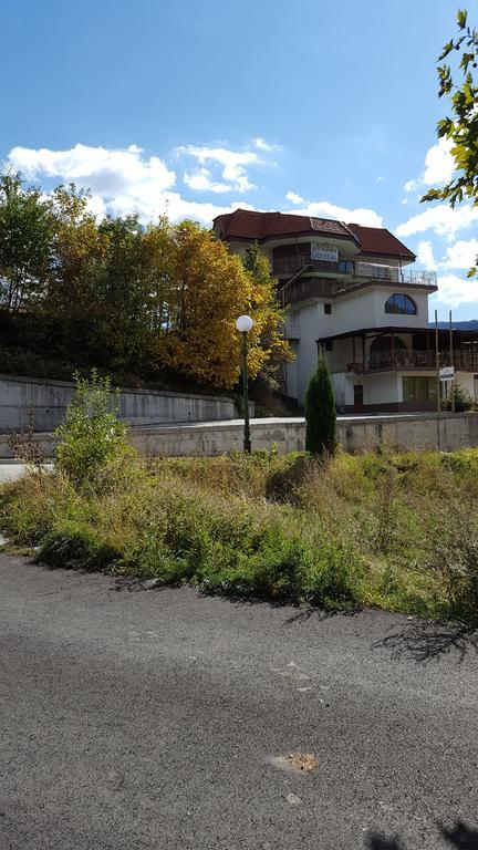 Семеен Хотел Кристал Smolyan Bagian luar foto